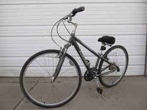 lot 302 image: Specialized Crossroads Bicycle
