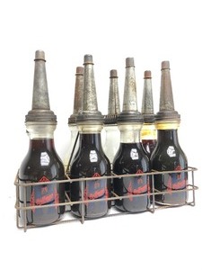 lot 3 image: Set of 8 1930s Service Station HUFFMAN Motor Oil Bottles wCarrier
