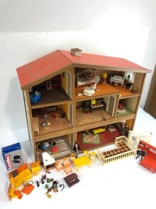 lot 6 image: Vintage LUNDBY of Sweden 3-Story Doll House wTONS of Accessories