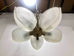 lot 141 image: Orig Vintage 1930s Era Art Deco 5-Light Slip shade Light Fixture