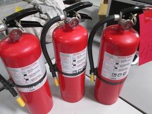 Lot of 3 fire extinguishers...