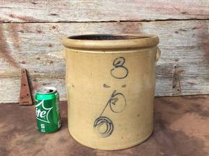 lot 23 image: Antique Redwing #3 Saltglaze Single P Crock