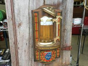 lot 38 image: Vintage Old Style Bubbling Stein Display