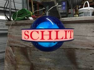 lot 74 image: Vintage Schlitz Rotating Beer Light