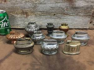 lot 104 image: 10 Vintage TableDesk Lighters - Ronson, others