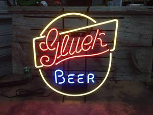 lot 106 image: Like New Gluek Beer 3 Color Neon Light with Box