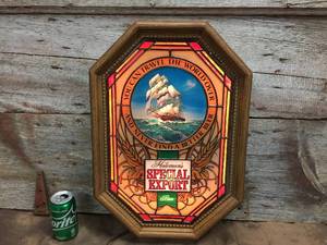 lot 109 image: Vintage Heilemans Special Export Beer Motion Light