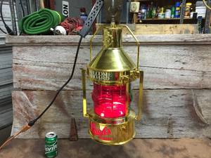 lot 124 image: Vintage Strohs Beer Rotating Nautical Lantern Hanging Light