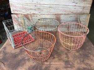 lot 142 image: Vintage Milk & 3 Egg BasketsCrates