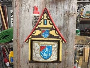 lot 156 image: Vintage Heilemans Old Style Lightup Motion Chalet