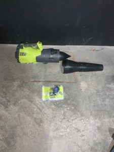 lot 42 image: RYOBI 160 MPH 520 CFM 25CC GAS JET FAN BLOWER. SEE PICTURES