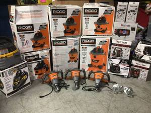 Lot of ridgd vacs and assorted power tools Customer Returns See Pics