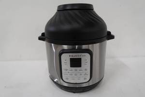 Instant Pot - Duo Crisp 8qt Digital Multi Cooker with Air Fryer - Stainless SteelSilver