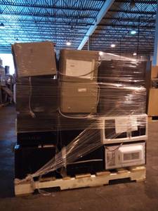 28 Units untested Microwaves GELGInsignia mainly .7 & .9 Cu