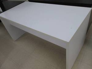 White Wood TableDesk 60 X 30 X 2...