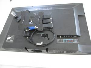 Vizio 39 Television with Wall Moun...