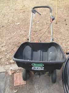 Scotts Pro Edge Guard Spreader...