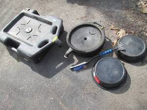 (4) Oil Change Pans, & Auto Window ...