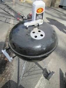 Weber Charcoal Grill & Lighter Flui...