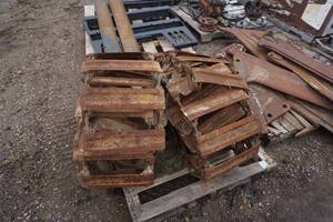 lot 21 image: Loegering Over The Tire Steel Bobcat Skid Loader Skid Steer Tracks