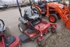 lot 10 image: 2017 Exmark Lazer Z X Series Commercial Zero Turn Mower