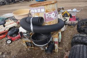 lot 30 image: Pro Chopper Pro Series Bale ShreddingChopping Machine