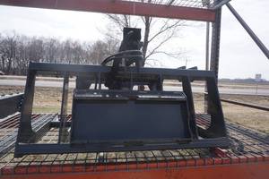 lot 24 image: Brand New CID Brand Toro, Dingo, Boxer Mini Skid Universal Mount 48 Root Grapple Bucket