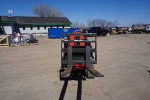 lot 22 image: Brand New CID Brand Toro, Dingo, Boxer Mini Skid Universal Mount Pallet Fork Attachment