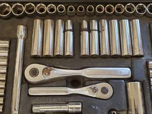 lot 12 image: CompleteCraftsman 38 & 14 Ratchet Set
