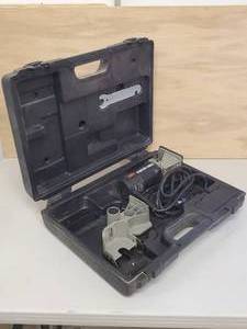 lot 60 image: Porter Cable Laminated Trimmer