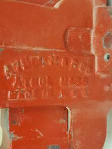 lot 68 image: Heavy Duty Red Bench Vise Made in USA