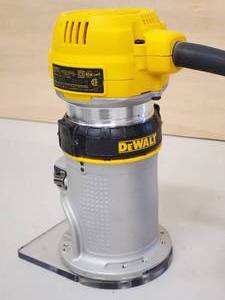 lot 74 image: Dewalt Compact Router