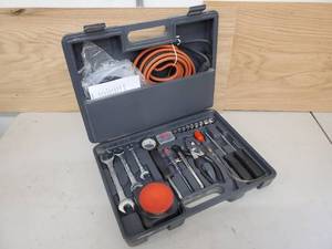 lot 105 image: Road Side Small Tool Kit