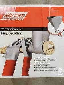 lot 137 image: Texture Pro Hopper Gun