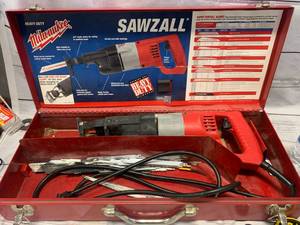 Milwaukee Heavy Duty Sawzall & Blades (Works Great)�