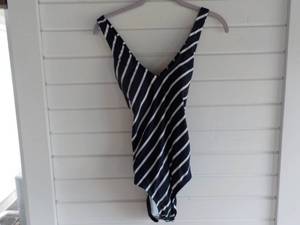 Kona Sol one piece swimsuit size M ...