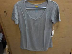 12 size M grey C&C California tops ...