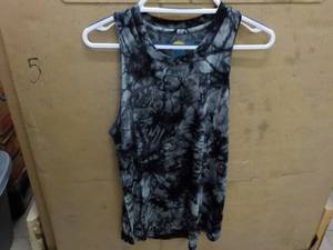 12 size M tie dye C&C California ta...