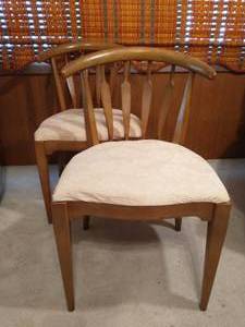 lot 7 image: Pair Of Mid Century Chairs