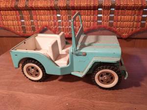 lot 11 image: Blue Tonka Jeep
