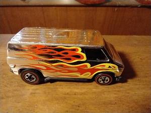 lot 40 image: 1974 Hot wheels Redline Van