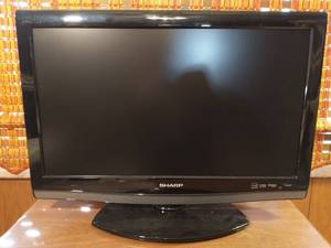 lot 63 image: Sharp 22 TV