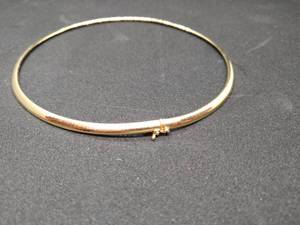 lot 100 image: 14k Gold Necklace