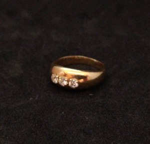 lot 125 image: 18k Gold Ring
