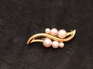 lot 129 image: 14k Gold Pin