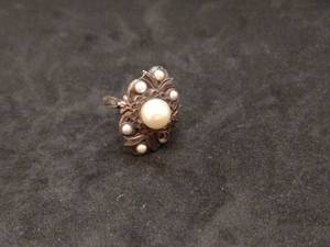 lot 141 image: 950 Britannia Pearl Ring