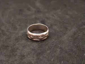 lot 142 image: Sterling Silver Ring