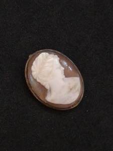 lot 145 image: 800 Silver Cameo Pendant Pin