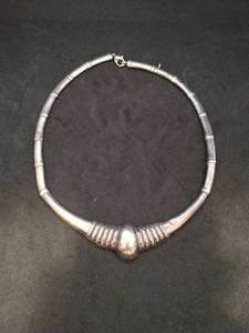 lot 194 image: Possible Silver Necklace