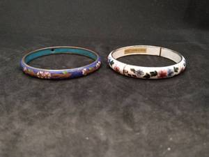 lot 150 image: Two Cloisonne Bangle Bracelets